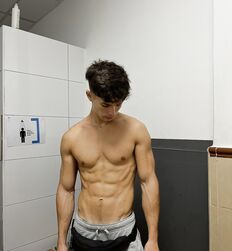 How to play the game twink tube guys game 