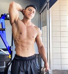 How to play the game twink tube guys game 