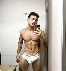 How to play the game twink tube guys game 