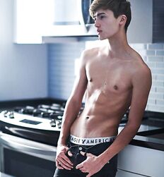 How to play the game twink tube guys game 