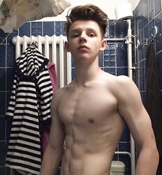 Friday Boys Cute & Hot Porn 