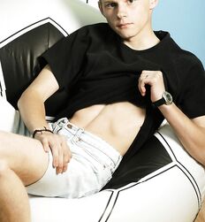 19 Nitten - Yuliy Gay Twink Porn 