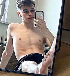 Issac Ukrainian guy twink porn 