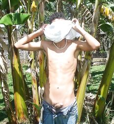 Roberto Sexy Twink Posing Gay Porn Tube 