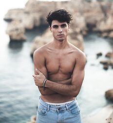 DANIEL ILLESCAS - SPANISH MODEL 