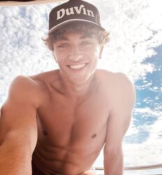 sexy and hunk twink guys porn shirtless 