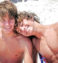Beach Gay Boys Tube 