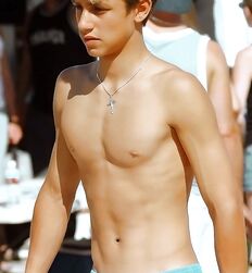 Shirtless Gay Boys Twink Tube Nice 