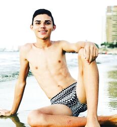 boys of September 2022 round and round twink tube 