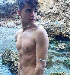 Phoenix Big Cock Eye Candy Twink Porn Cocks Nude 