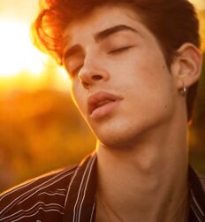 Manu and Timothée : Subversion of Masculinity codes 