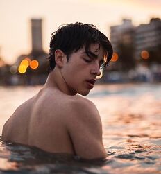 Manu and Timothée : Subversion of Masculinity codes 