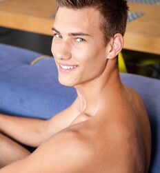 Young cute Tom gay porn 