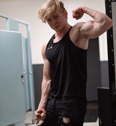 Sunday night 100 to love guys twink tube guys 