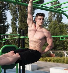 Sunday night 100 to love guys twink tube guys 