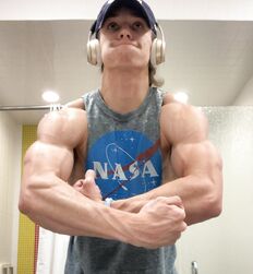 Sunday night 100 to love guys twink tube guys 