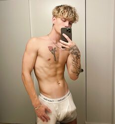 Selfies guys mirror twinks gay porn tube 