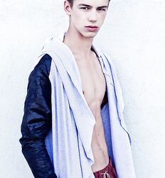 very nice tee twink tube shirtless boys 