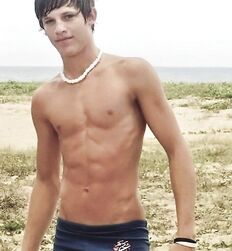 Twink Hunk Beach Gay Boys Tube Shirtless Guys 