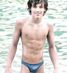 Twink Hunk Beach Gay Boys Tube Shirtless Guys 