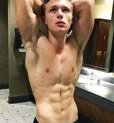 Aiselles des garçons à lecher twink tube flex 
