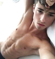 Aiselles des garçons à lecher twink tube flex 