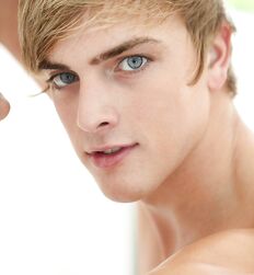 Mick Lovell Le bel éphèbe blond gay porn guys 