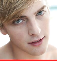 Mick Lovell Le bel éphèbe blond gay porn guys 