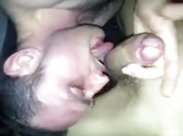 Je suce un pote de sexe