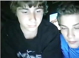 2 gamins sur le Net