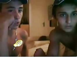 amigo se exibindo 001