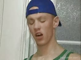 2 Twinks Suck and Fuck