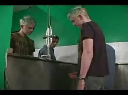 Spikes, public toilet wank