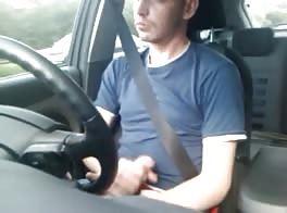 wank and cum in car