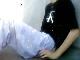 skinny boyshoots cum