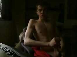 jacking in the office chair