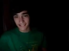 jeune minet sur la cam