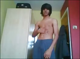 Indian Cute young masturbating