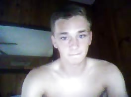 Pretty boy masturbating