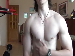 Flexing muscles 