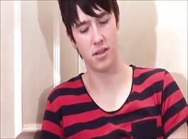 Brit Boy Cums On His Stomach