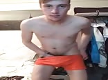 str8 boy wanks on cam 