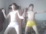 Shorty shorts dance 