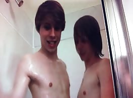 Derrick and Jade having some after sex shower fun