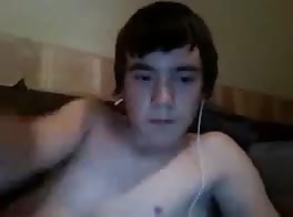 UK_Boy wanks