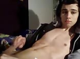 Horny webcam twink shoots his load on his abs - more @ Gayboy.ca