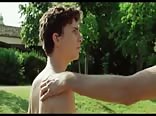 les epaules de elio