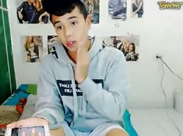Hot Colombian Boy  very smooth play on cam