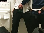 2 schoolboys in toilet gayboystube
