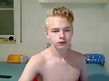Blond twink porn enjoys himself chatting with friends 